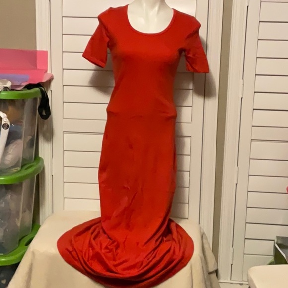 Vibrant Red Scoop Neck Maxi Gown - Picture 1 of 6